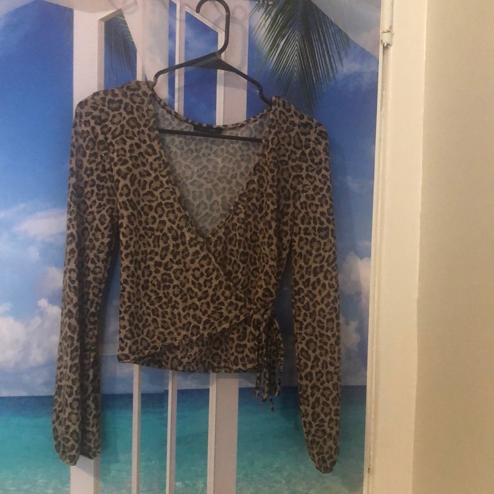 Papermoon, large, long sleeve, leopard print crop top.